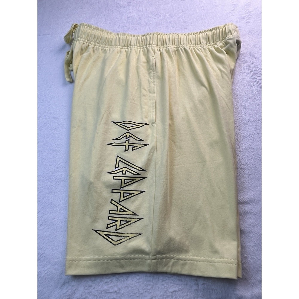 Def Leppard Medium 32/34 Drawstring Lounge Shorts Yellow Band Logo NWOT
